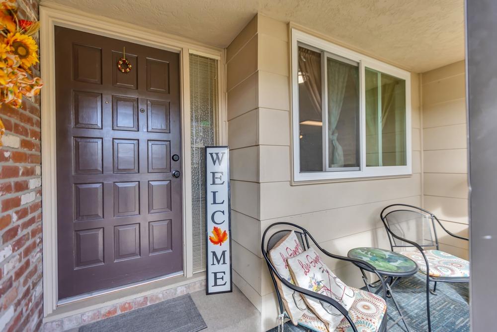 Detail Gallery Image 9 of 72 For 1265 Silver Oak Way, Sacramento,  CA 95831 - 3 Beds | 2 Baths