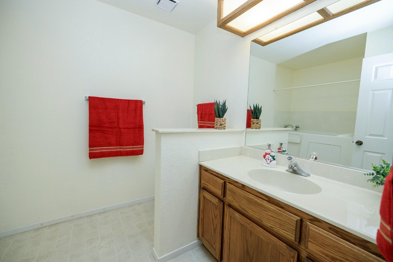 Detail Gallery Image 37 of 56 For 3805 Saguaro Cir, Modesto,  CA 95355 - 3 Beds | 2 Baths