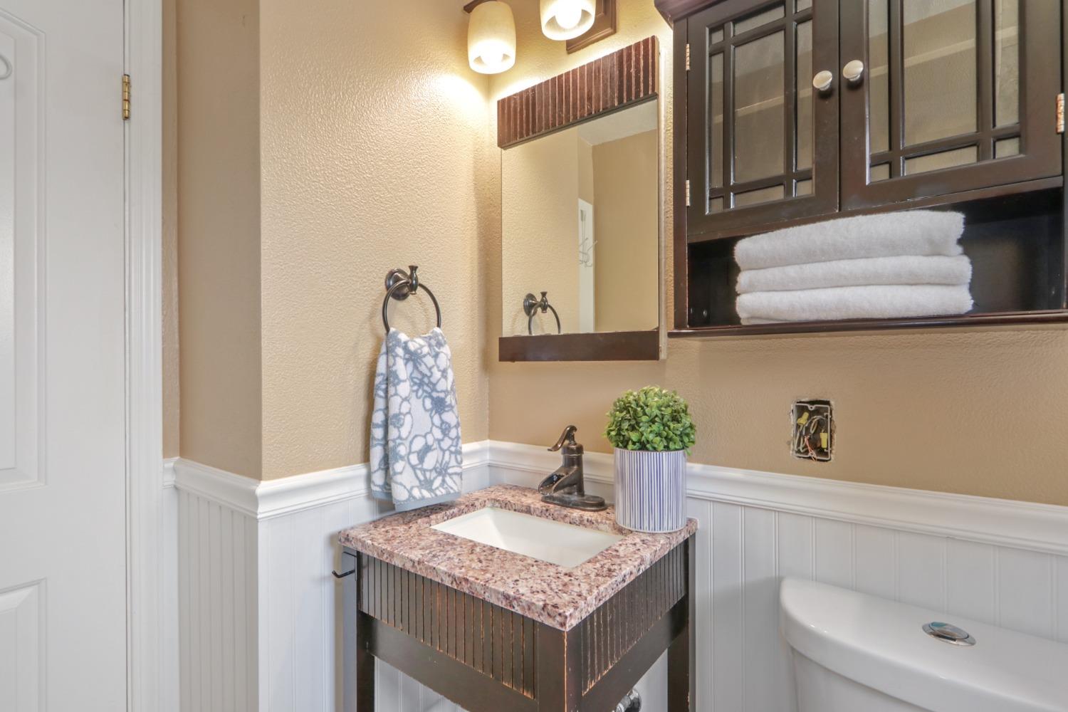 Detail Gallery Image 32 of 62 For 903 Snyder Dr, Davis,  CA 95616 - 4 Beds | 2 Baths