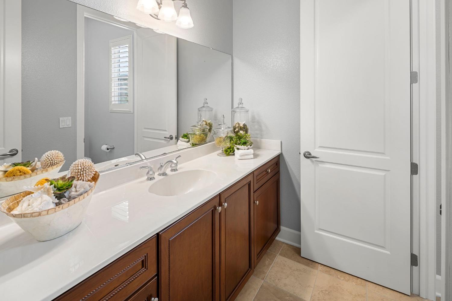 Detail Gallery Image 29 of 48 For 2468 Sutter View Ln, Lincoln,  CA 95648 - 2 Beds | 2/1 Baths