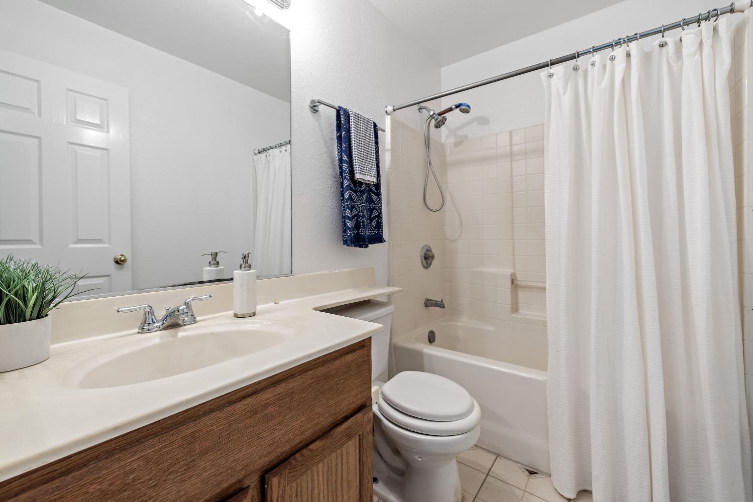 Detail Gallery Image 24 of 27 For 5011 Ginghamton Way, Sacramento,  CA 95838 - 3 Beds | 2 Baths