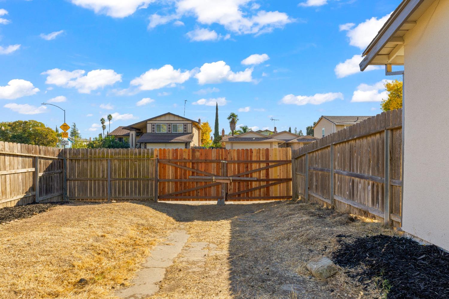 Detail Gallery Image 50 of 56 For 7469 Palmer House Dr, Sacramento,  CA 95828 - 4 Beds | 2 Baths