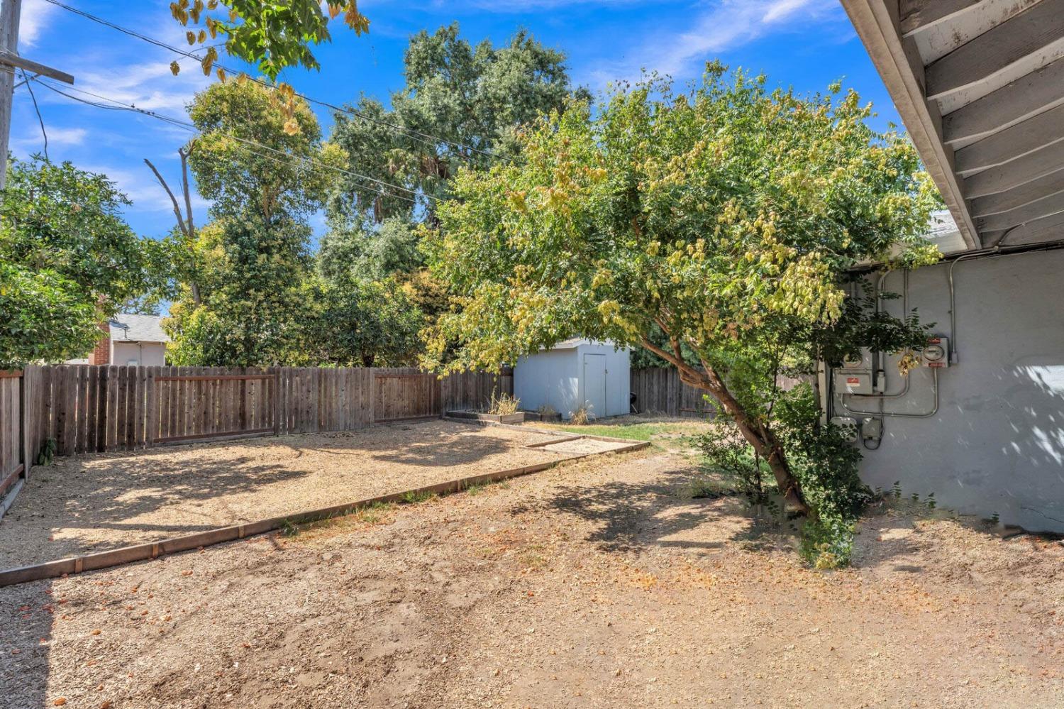 Detail Gallery Image 31 of 31 For 1109 Chestnut Ln, Davis,  CA 95616 - 4 Beds | 2/1 Baths