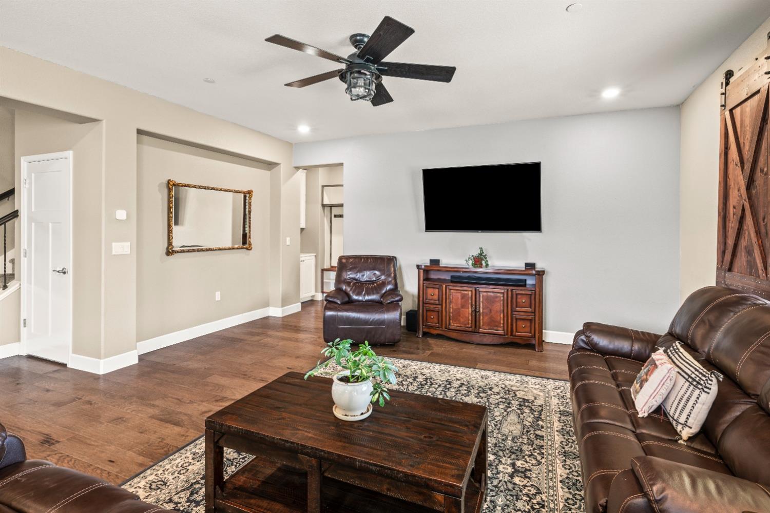 Detail Gallery Image 20 of 60 For 9369 Emory Ct, Sacramento,  CA 95829 - 5 Beds | 3/1 Baths