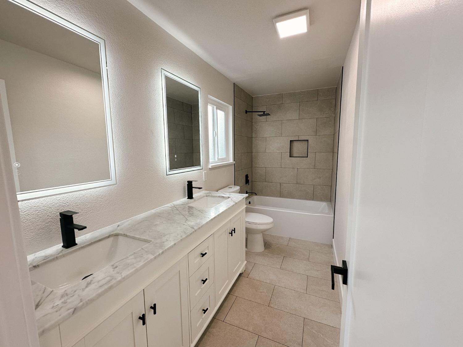 Detail Gallery Image 19 of 30 For 5915 Deepdale Way, Elk Grove,  CA 95758 - 4 Beds | 2/1 Baths