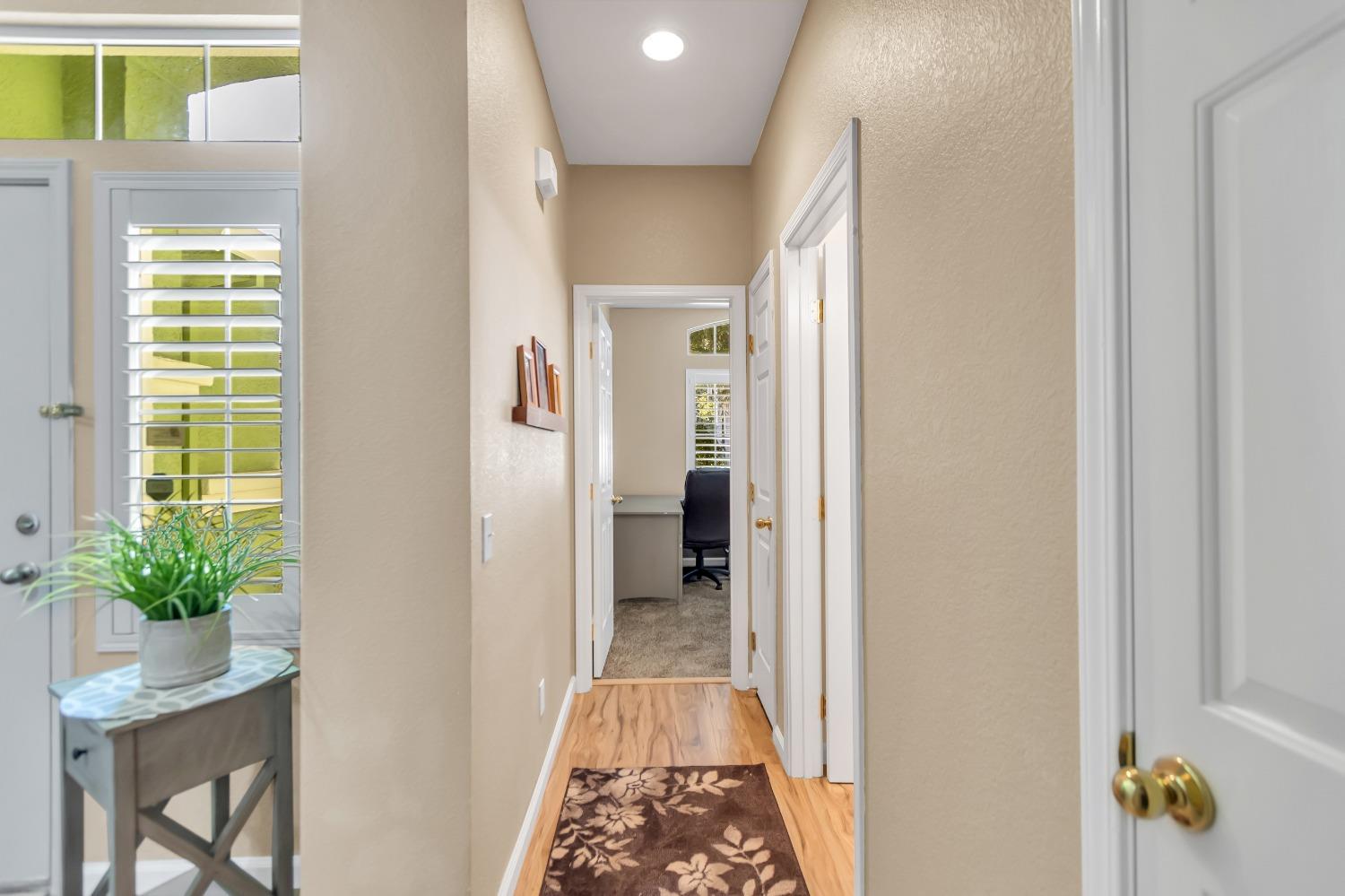 Detail Gallery Image 27 of 40 For 9577 Fetlock Way, Elk Grove,  CA 95624 - 3 Beds | 2 Baths