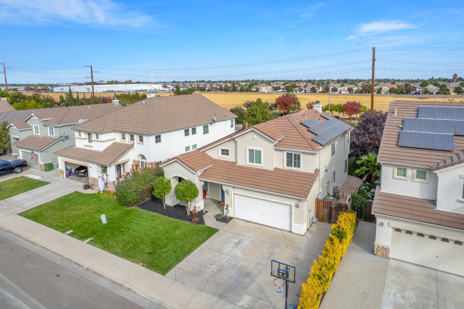 Detail Gallery Image 38 of 39 For 4220 Crepe Myrtle Ln, Tracy,  CA 95377 - 4 Beds | 2/1 Baths