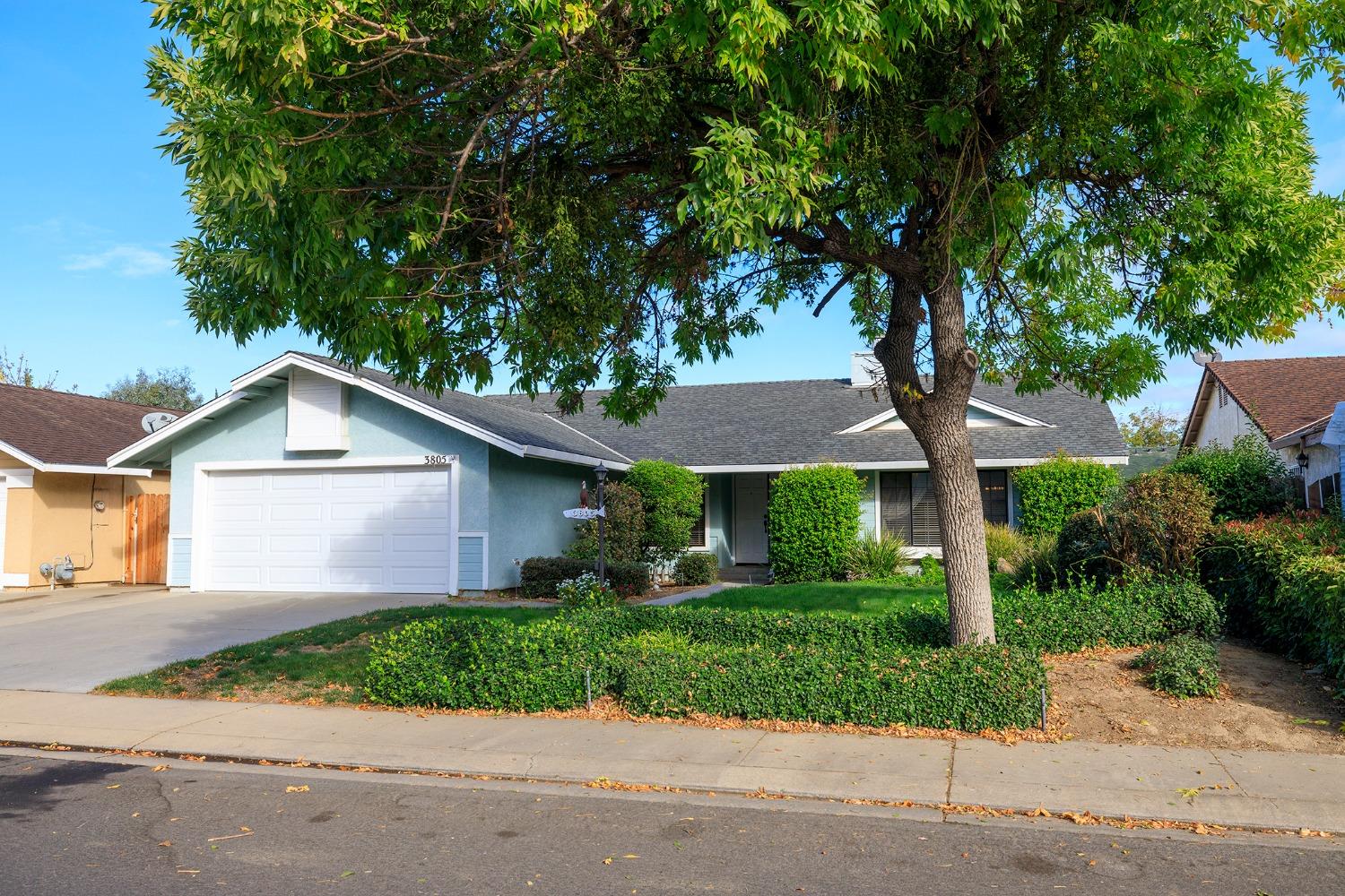 Detail Gallery Image 3 of 56 For 3805 Saguaro Cir, Modesto,  CA 95355 - 3 Beds | 2 Baths