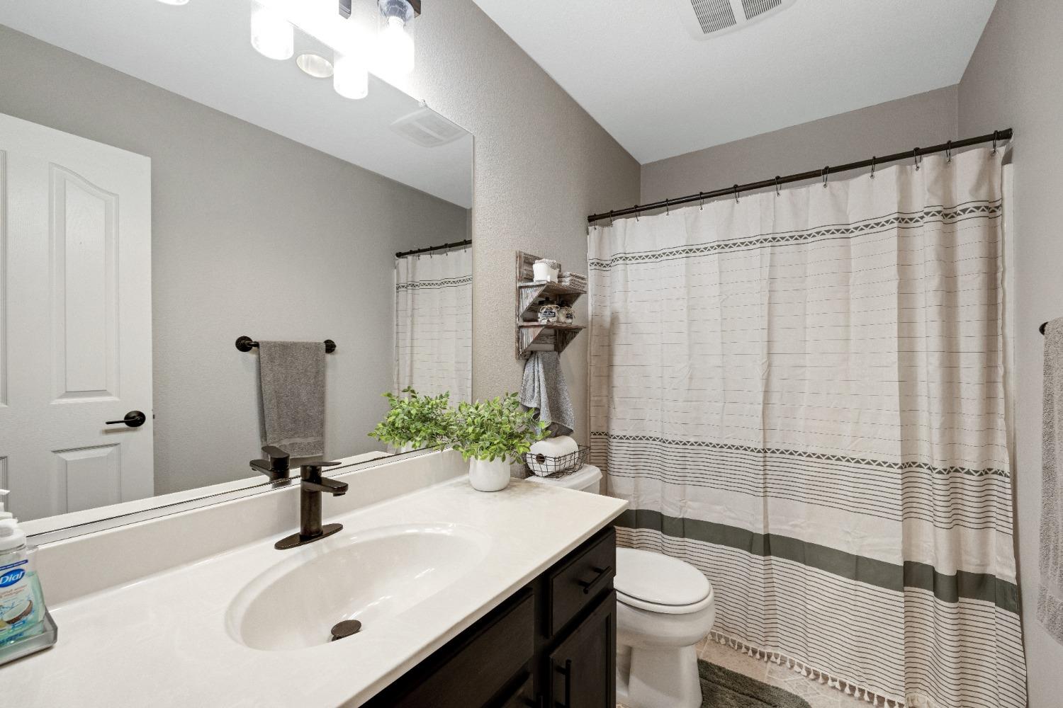 Detail Gallery Image 21 of 42 For 150 Heron Pl, Lincoln,  CA 95648 - 3 Beds | 2/1 Baths