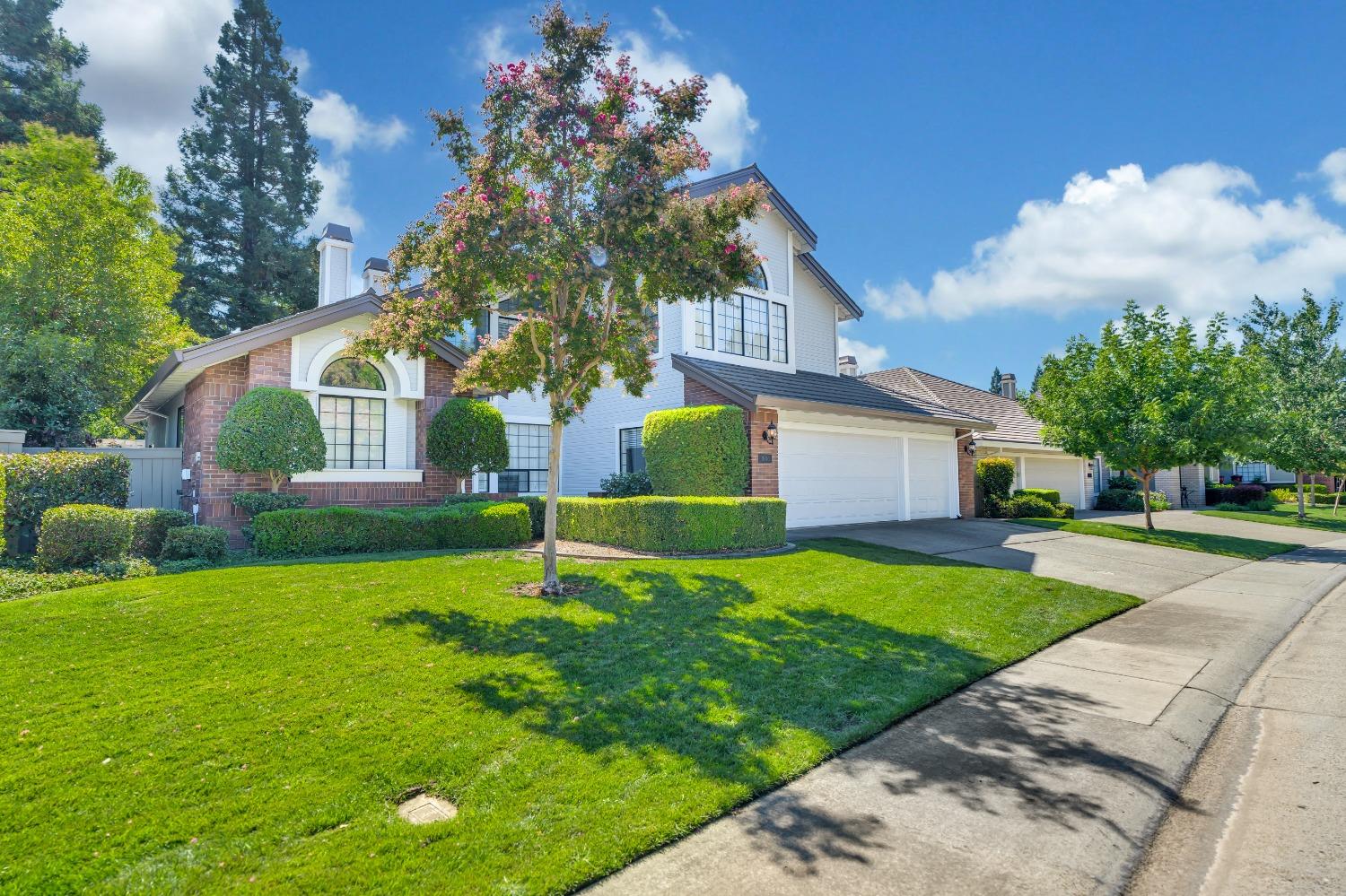 Detail Gallery Image 5 of 68 For 11716 Hollenbeck Way, Gold River,  CA 95670 - 4 Beds | 3 Baths