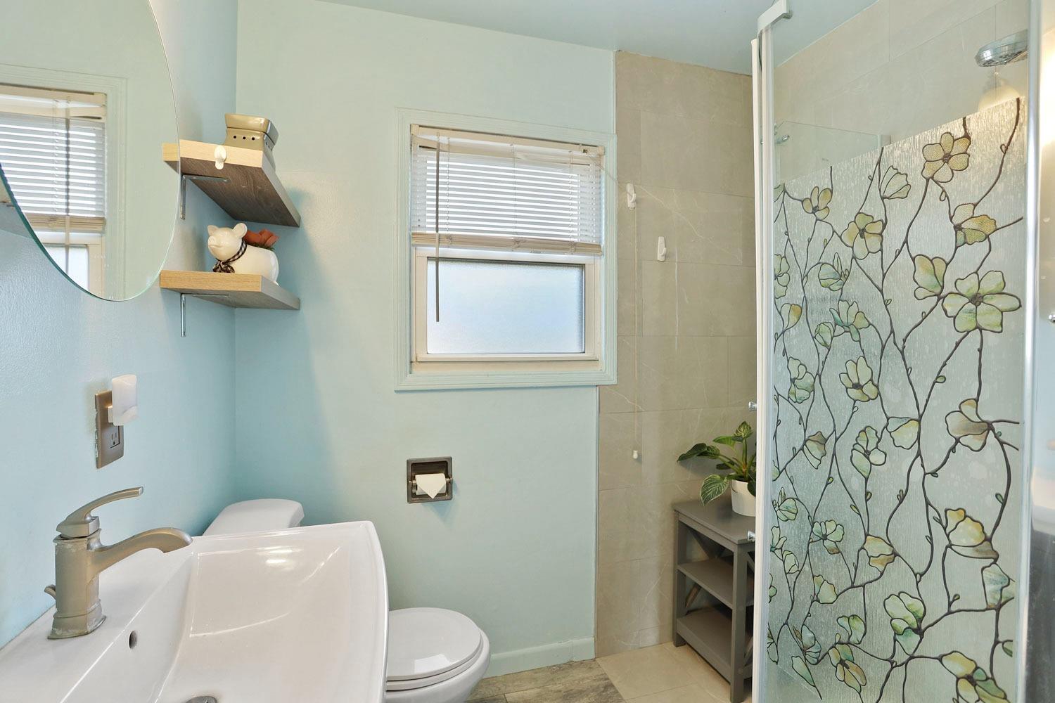 Detail Gallery Image 9 of 16 For 467 E Atlee St, Stockton,  CA 95204 - 2 Beds | 1 Baths