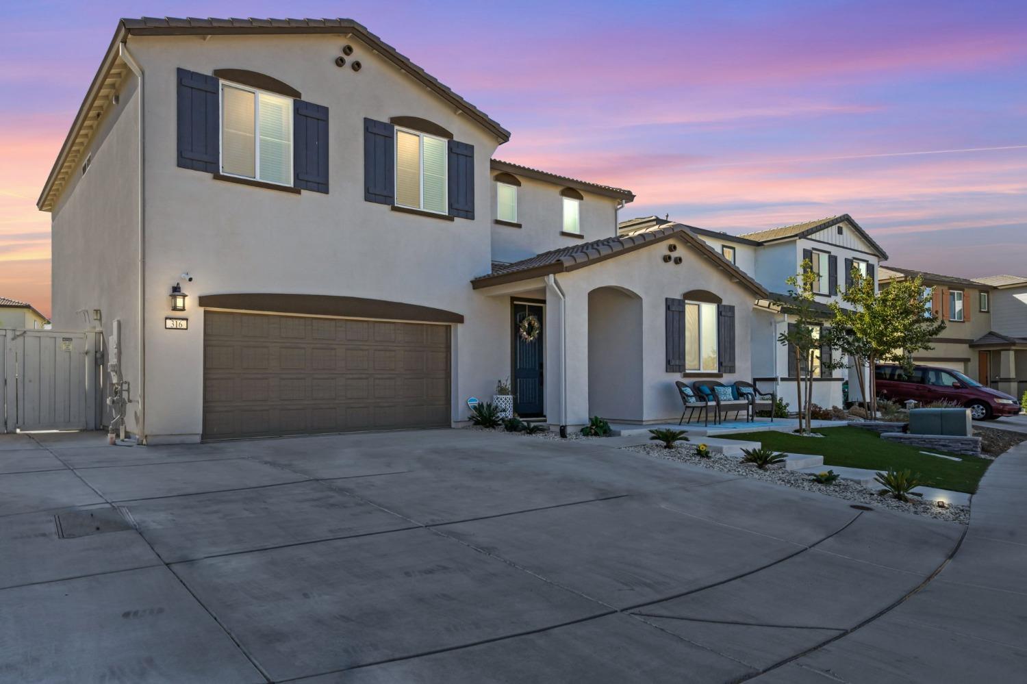 Detail Gallery Image 2 of 40 For 316 Peaceful Ct, Roseville,  CA 95747 - 4 Beds | 3 Baths