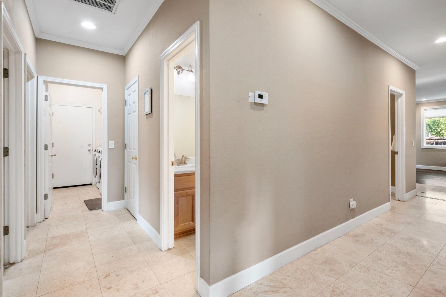 Detail Gallery Image 26 of 40 For 4067 Pine Lake Cir, Stockton,  CA 95219 - 3 Beds | 2/1 Baths