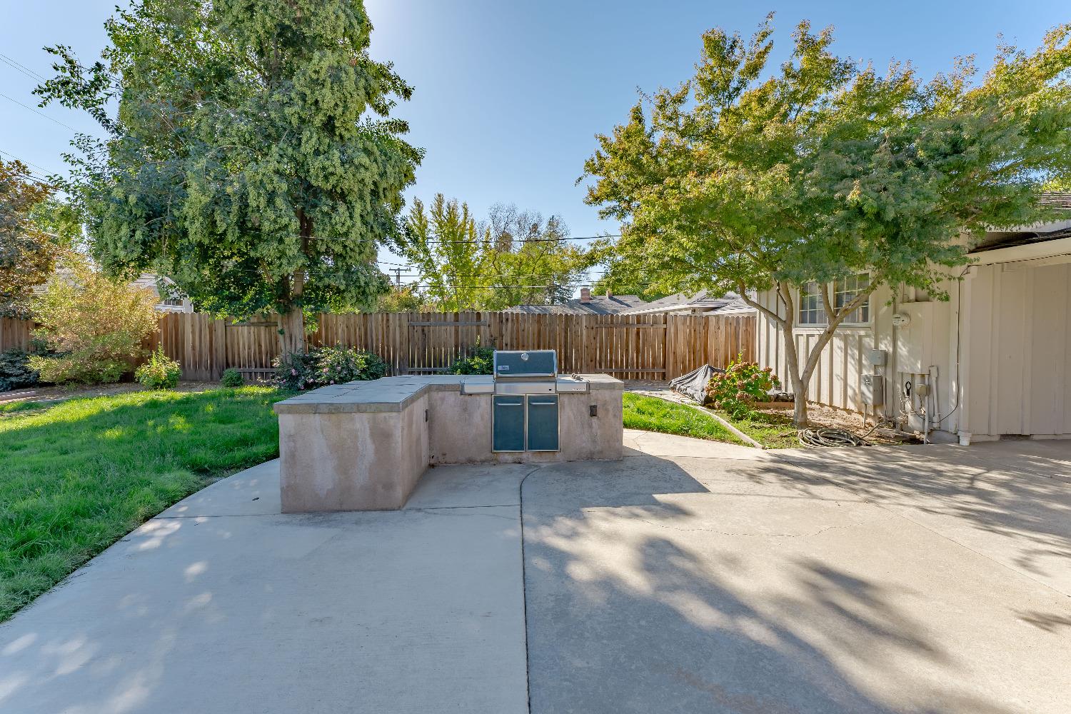 Detail Gallery Image 32 of 48 For 4756 Bowerwood Dr, Carmichael,  CA 95608 - 3 Beds | 2/1 Baths