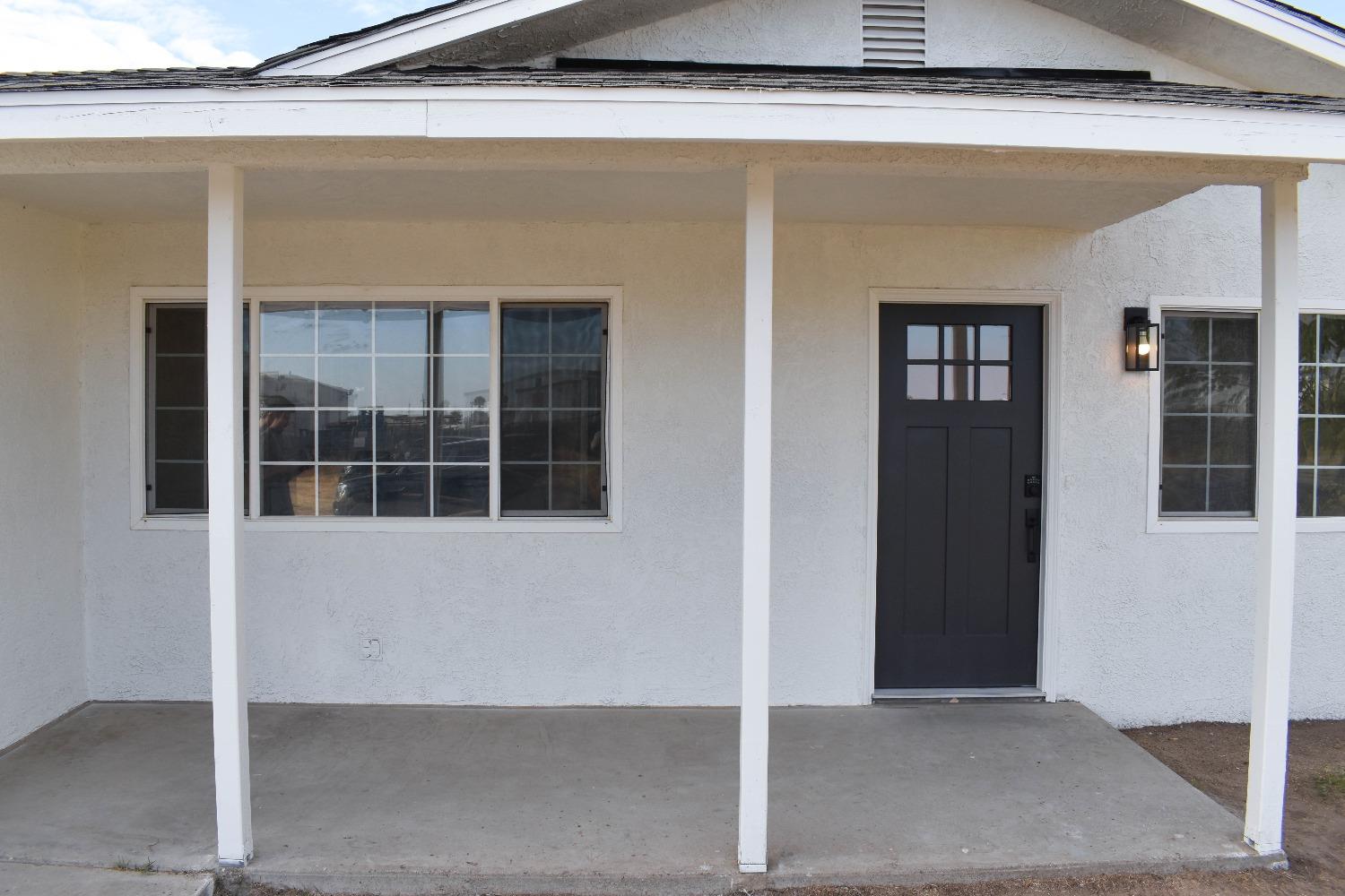 Detail Gallery Image 3 of 15 For 124 Mariposa Ave, Chowchilla,  CA 93610 - 3 Beds | 2 Baths