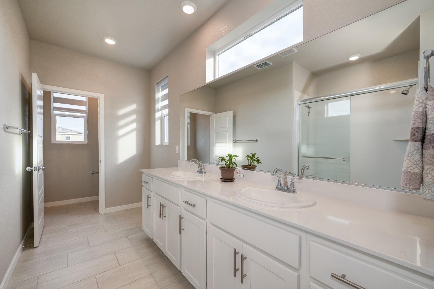 Detail Gallery Image 38 of 49 For 12087 Agen Cir, Rancho Cordova,  CA 95742 - 4 Beds | 2/1 Baths