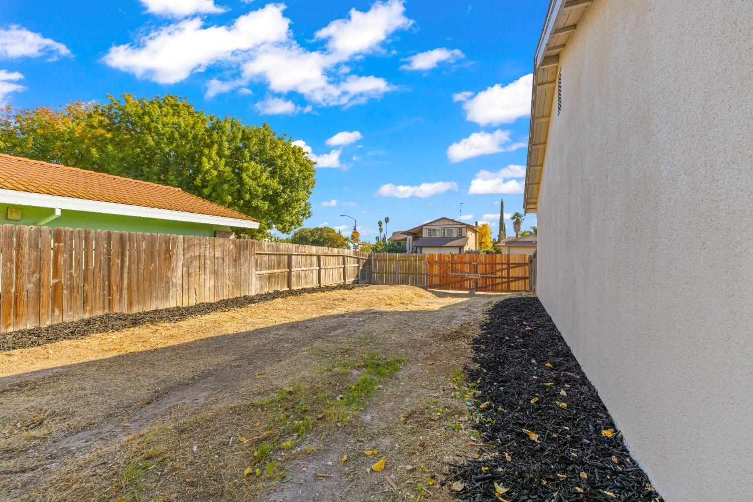 Detail Gallery Image 46 of 56 For 7469 Palmer House Dr, Sacramento,  CA 95828 - 4 Beds | 2 Baths