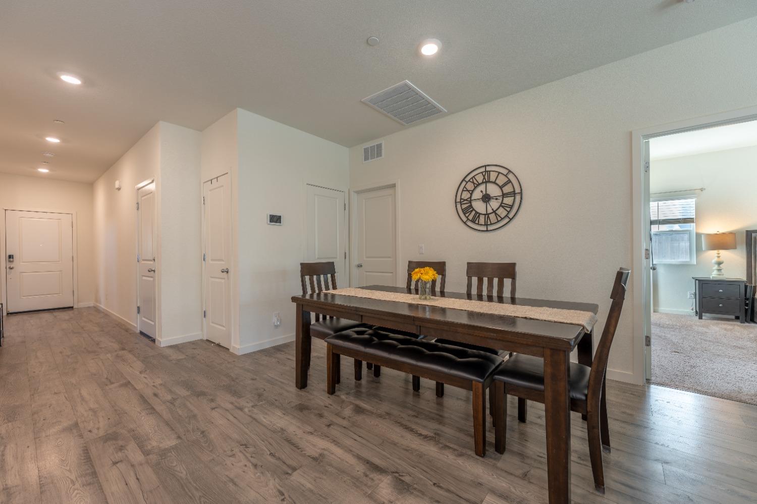 Detail Gallery Image 8 of 45 For 1266 Heartland, Plumas Lake,  CA 95961 - 3 Beds | 2 Baths