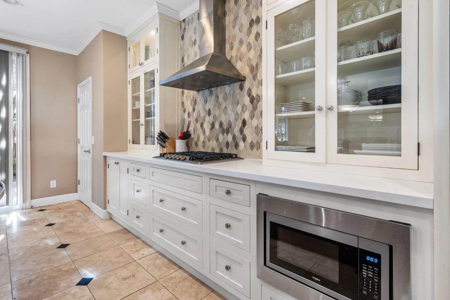 Detail Gallery Image 20 of 40 For 4067 Pine Lake Cir, Stockton,  CA 95219 - 3 Beds | 2/1 Baths