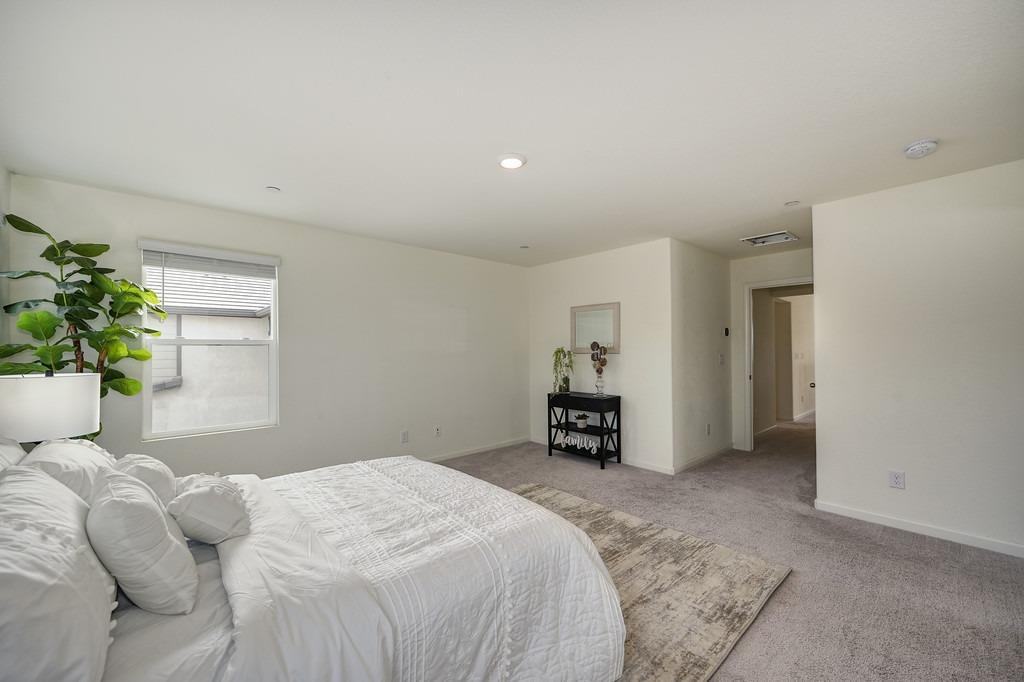 Detail Gallery Image 25 of 43 For 10451 Angsley Dr, Elk Grove,  CA 95757 - 3 Beds | 2/1 Baths