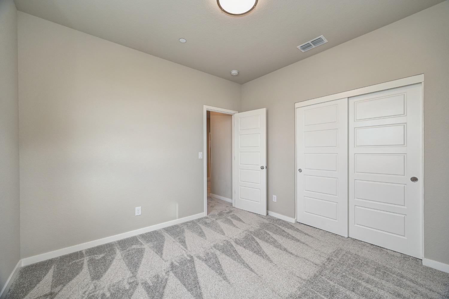 Detail Gallery Image 33 of 49 For 12087 Agen Cir, Rancho Cordova,  CA 95742 - 4 Beds | 2/1 Baths