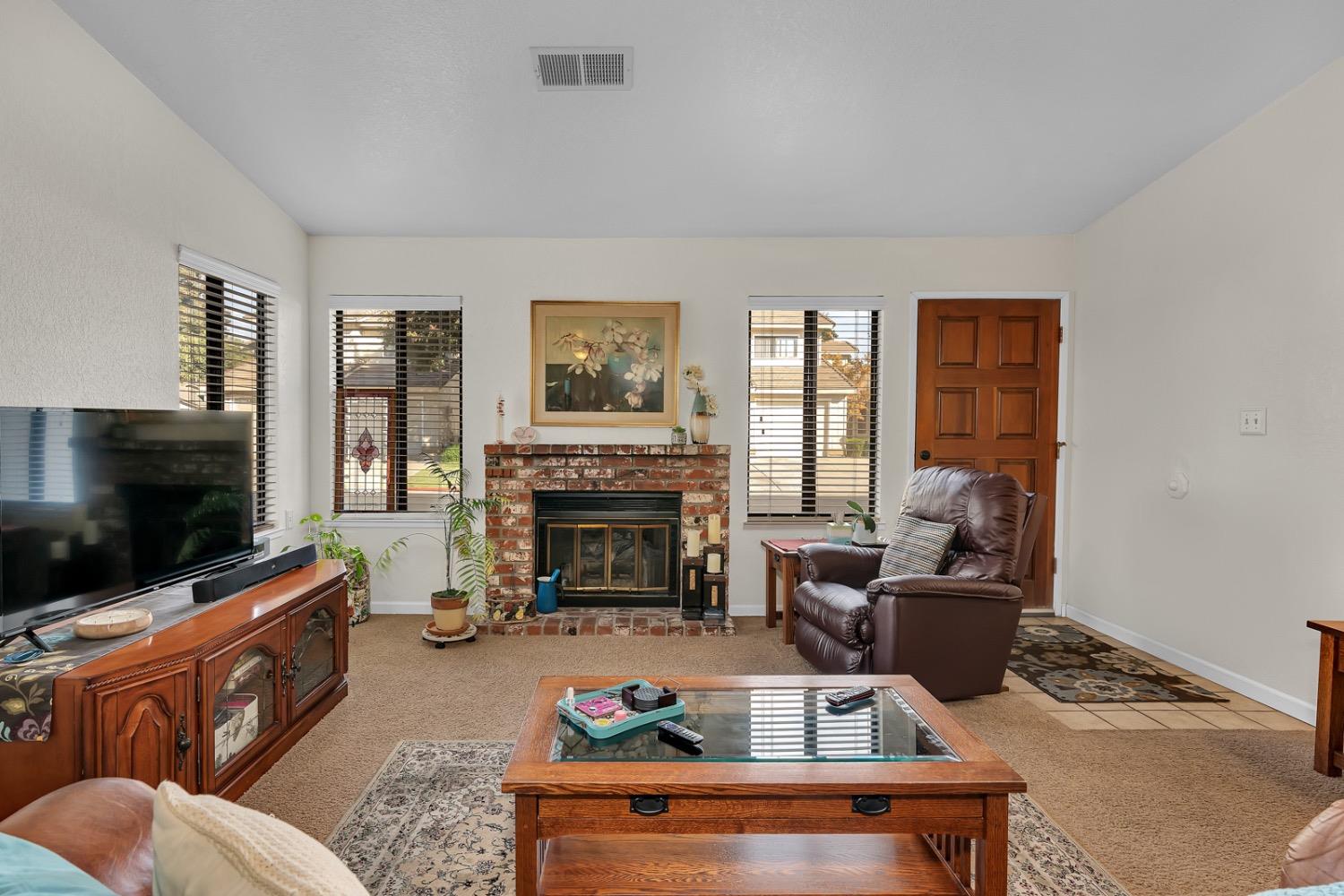 Detail Gallery Image 7 of 37 For 3036 Colony Park Dr, Merced,  CA 95340 - 2 Beds | 2 Baths