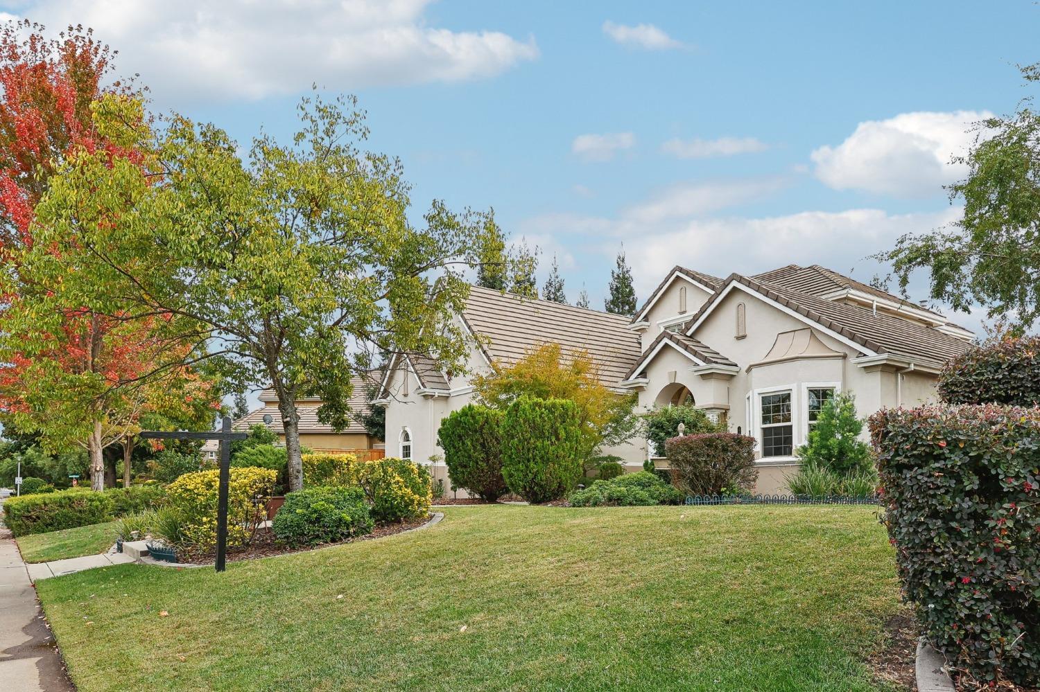 Detail Gallery Image 3 of 62 For 4484 Greenbrae Rd, Rocklin,  CA 95677 - 4 Beds | 3 Baths