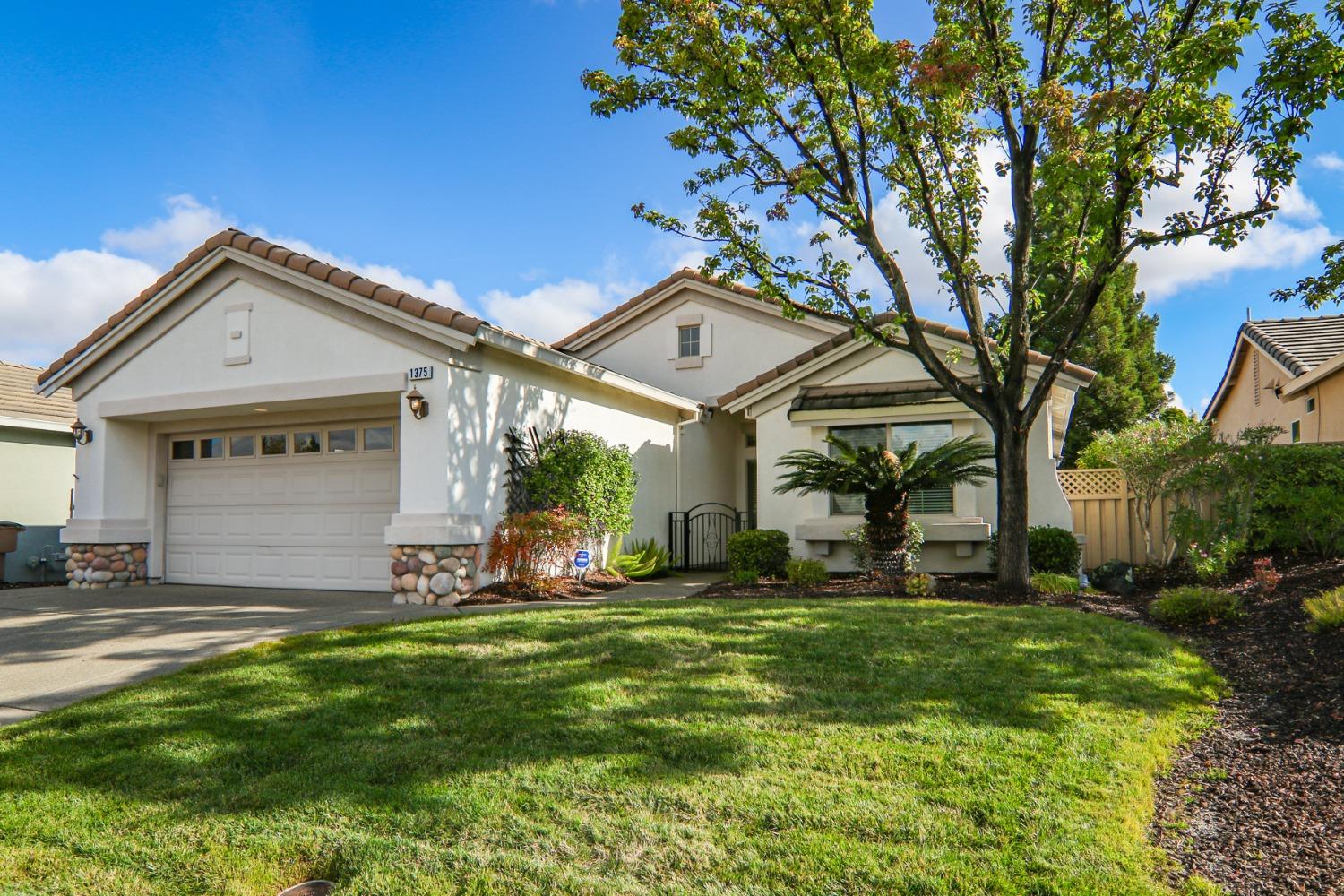 Detail Gallery Image 3 of 46 For 1375 Tahoma Ln, Lincoln,  CA 95648 - 2 Beds | 2 Baths