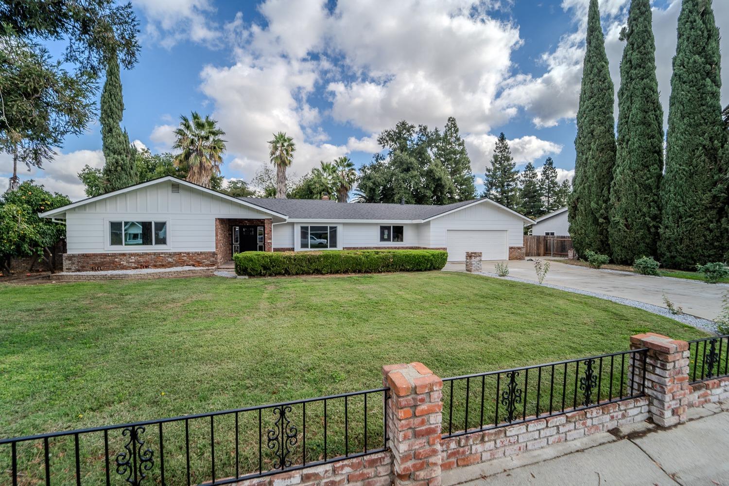 Detail Gallery Image 1 of 32 For 1119 Bryn Mawr Dr, Yuba City,  CA 95993 - 3 Beds | 2 Baths