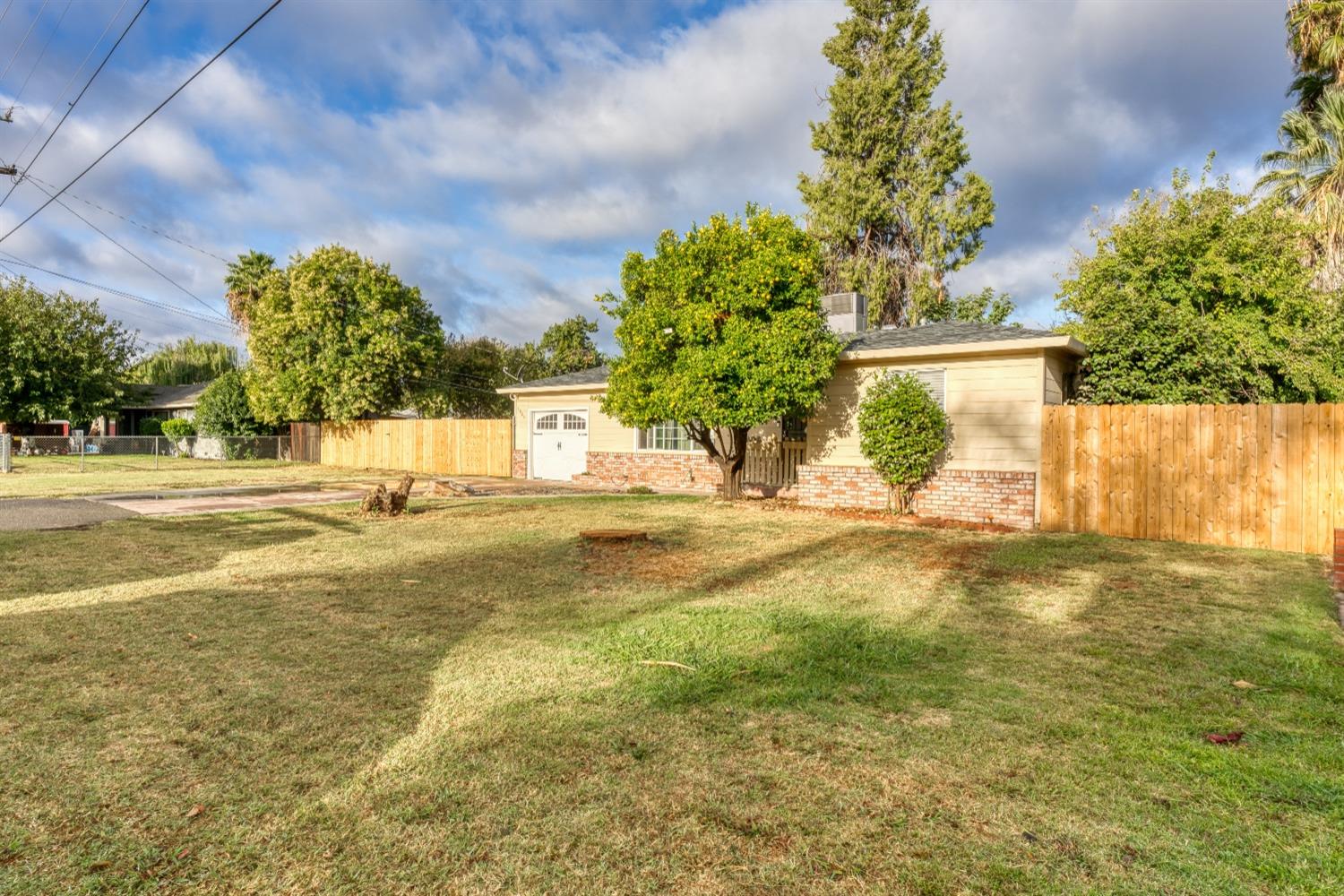 Detail Gallery Image 4 of 36 For 1003 Fleda Ave, Olivehurst,  CA 95961 - 3 Beds | 1/1 Baths