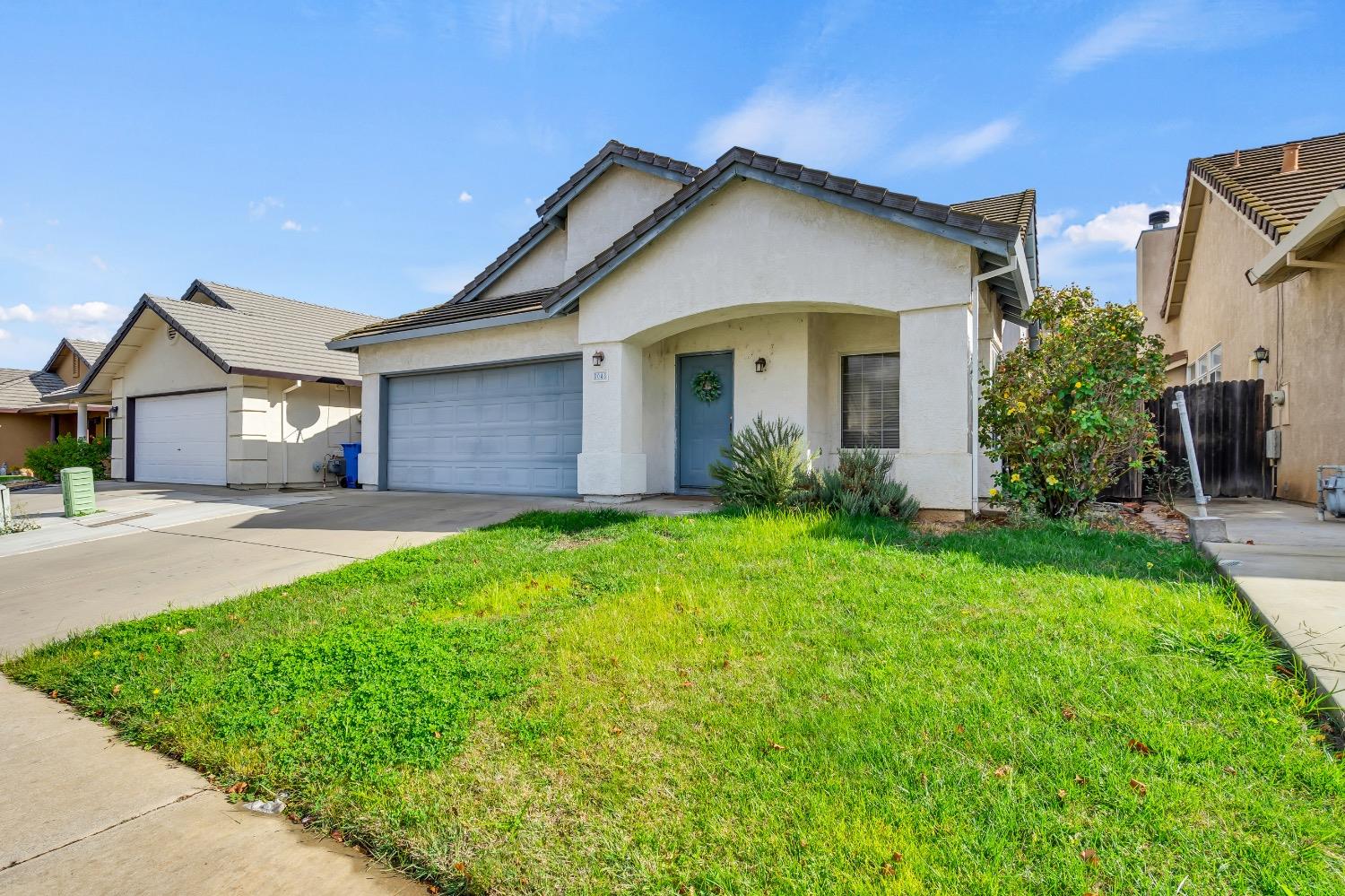 Detail Gallery Image 3 of 35 For 8048 Bridgeburn Ct, Elk Grove,  CA 95758 - 3 Beds | 2 Baths