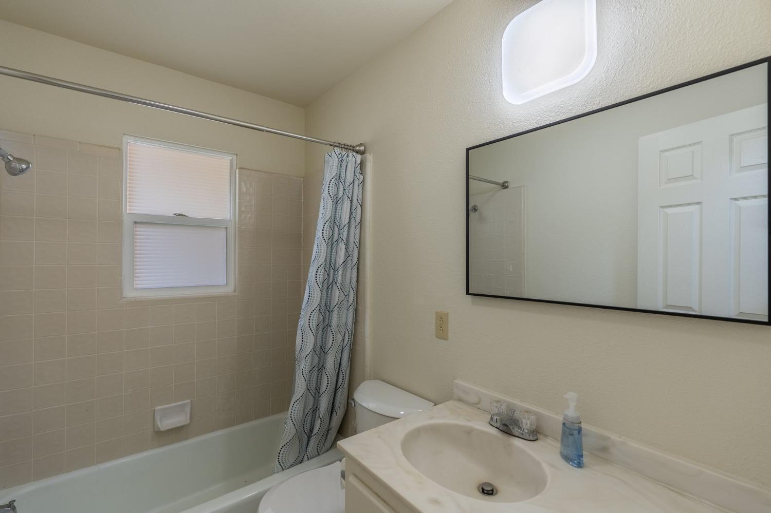 Detail Gallery Image 21 of 34 For 3224 Golf Rd, Turlock,  CA 95380 - 3 Beds | 2 Baths