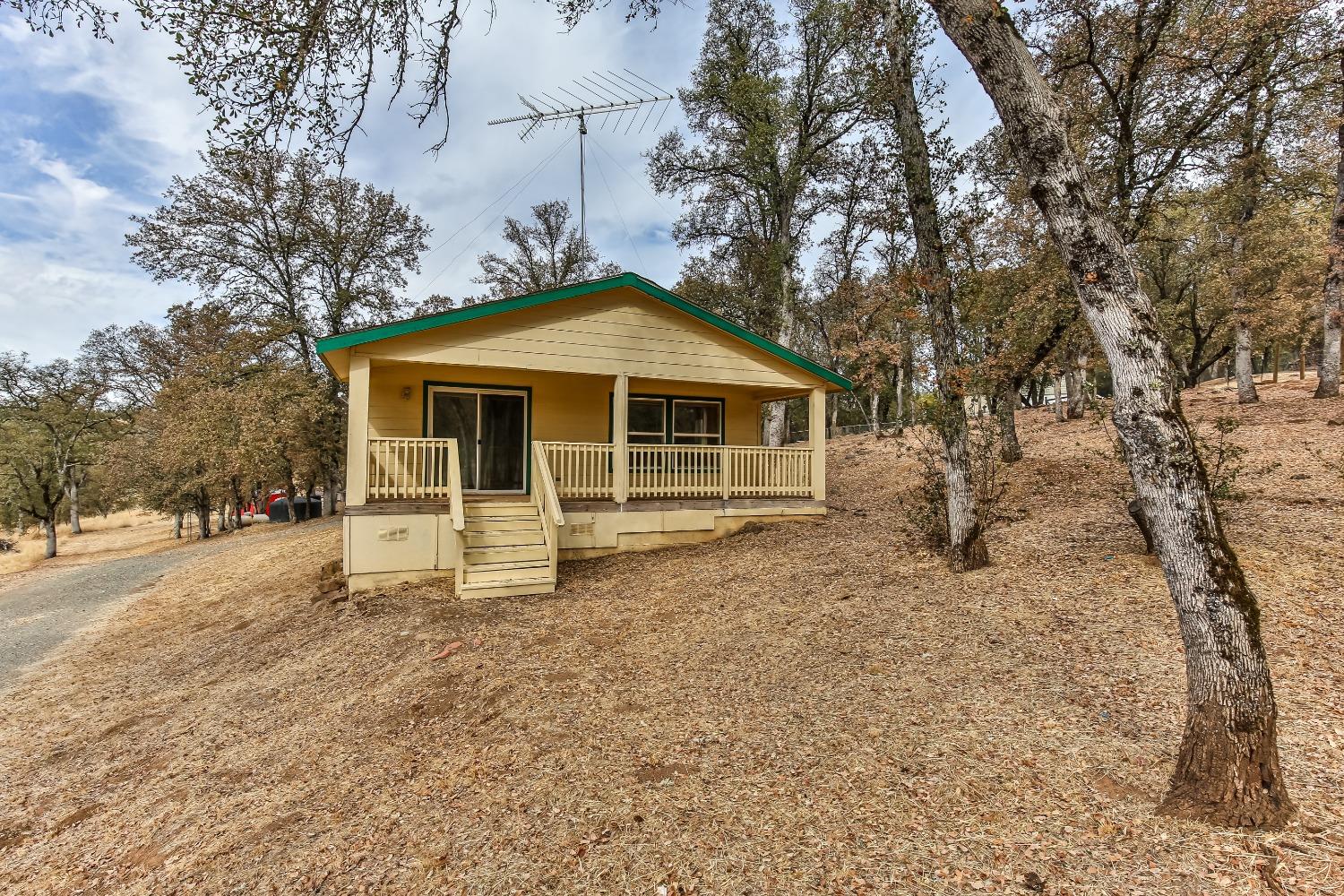 Detail Gallery Image 50 of 82 For 22422 E Hacienda Dr, Grass Valley,  CA 95949 - 5 Beds | 3 Baths