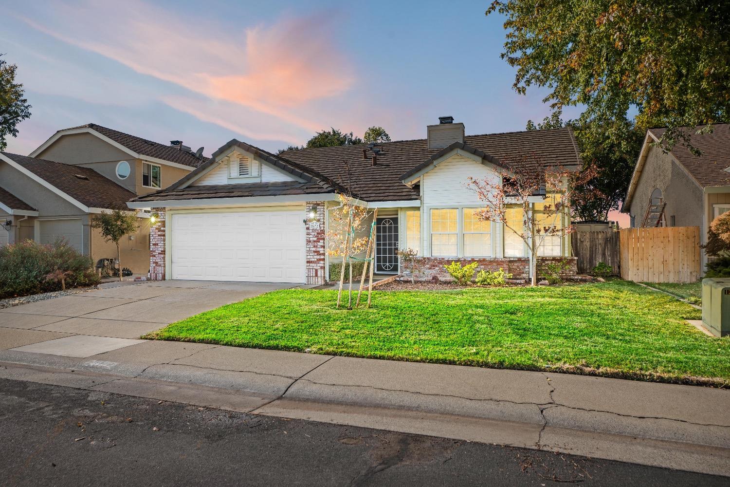 Detail Gallery Image 37 of 39 For 8872 Hiddenspring Way, Elk Grove,  CA 95758 - 3 Beds | 2 Baths