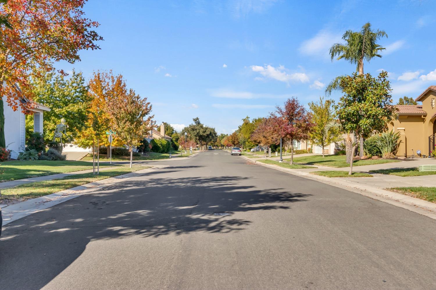 Detail Gallery Image 37 of 44 For 5568 Dunlay Dr, Sacramento,  CA 95835 - 4 Beds | 2/1 Baths