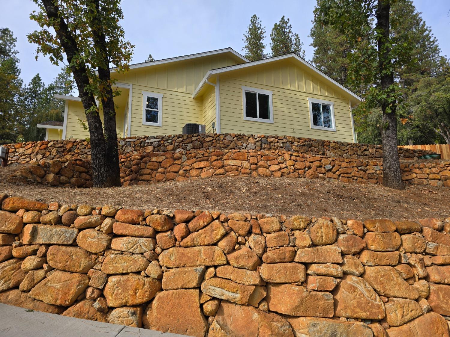 Detail Gallery Image 4 of 52 For 14978 Stinson Dr, Grass Valley,  CA 95949 - 3 Beds | 2 Baths