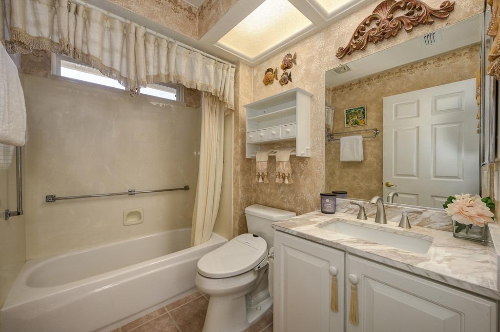 Detail Gallery Image 38 of 90 For 7549 Apple Hollow Loop, Roseville,  CA 95747 - 2 Beds | 2 Baths