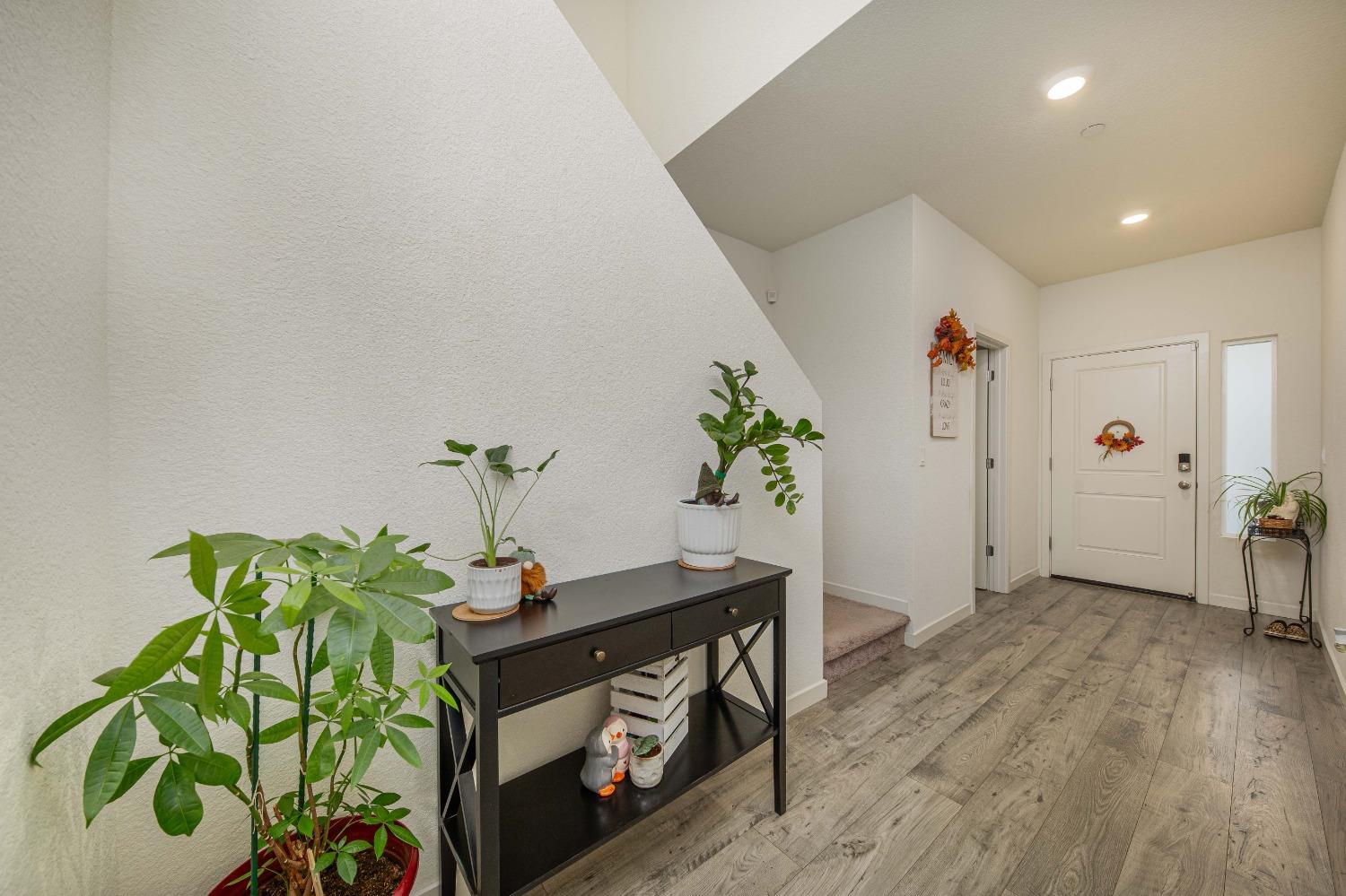 Detail Gallery Image 7 of 49 For 10829 Kentledge St, Stockton,  CA 95219 - 4 Beds | 2/1 Baths