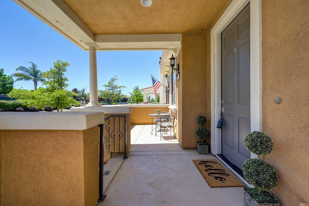 Detail Gallery Image 10 of 65 For 3025 Monument Dr, Roseville,  CA 95747 - 3 Beds | 2/1 Baths