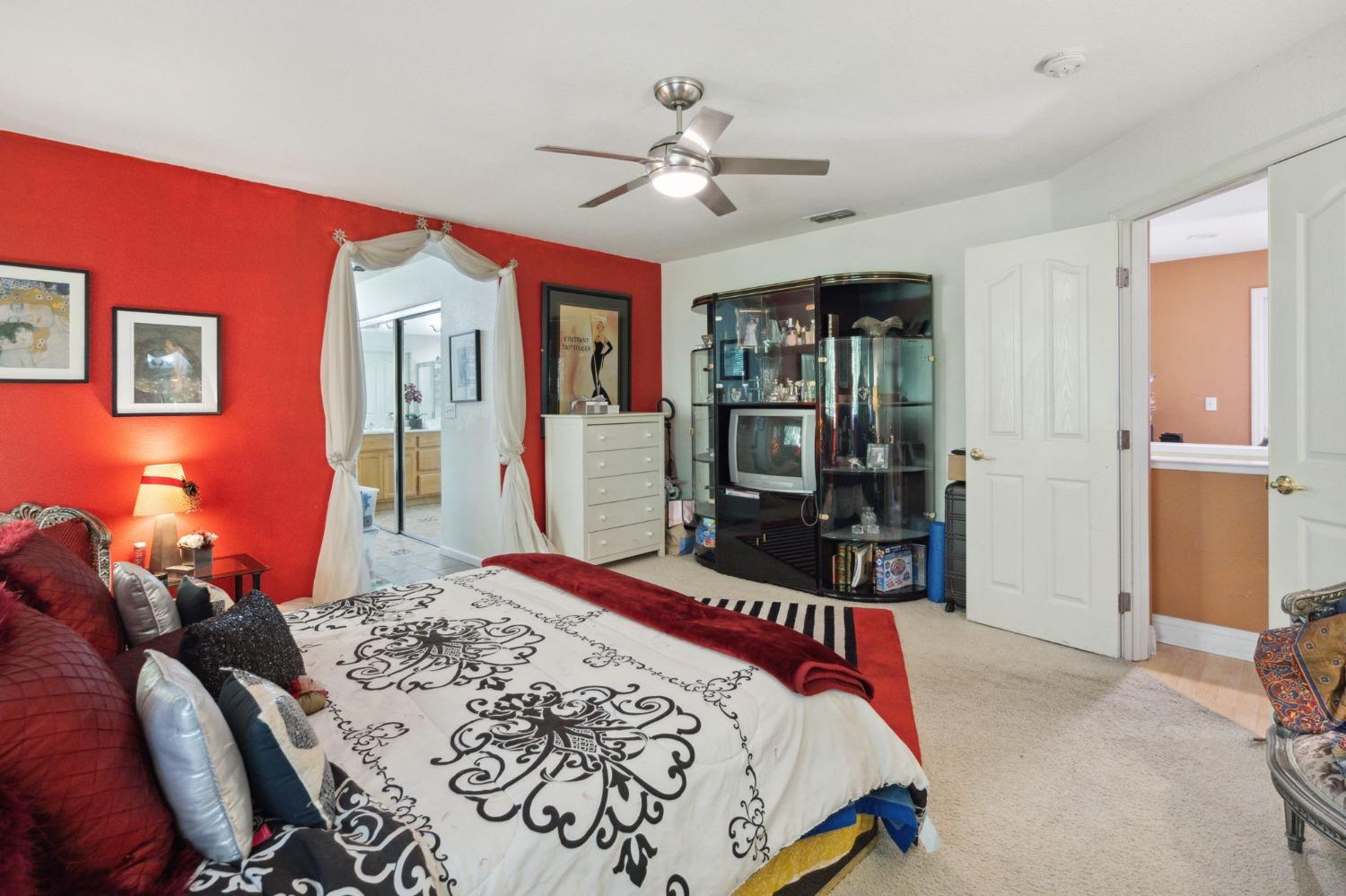 Detail Gallery Image 19 of 31 For 27 Drawbridge Ct, Sacramento,  CA 95833 - 4 Beds | 2/1 Baths