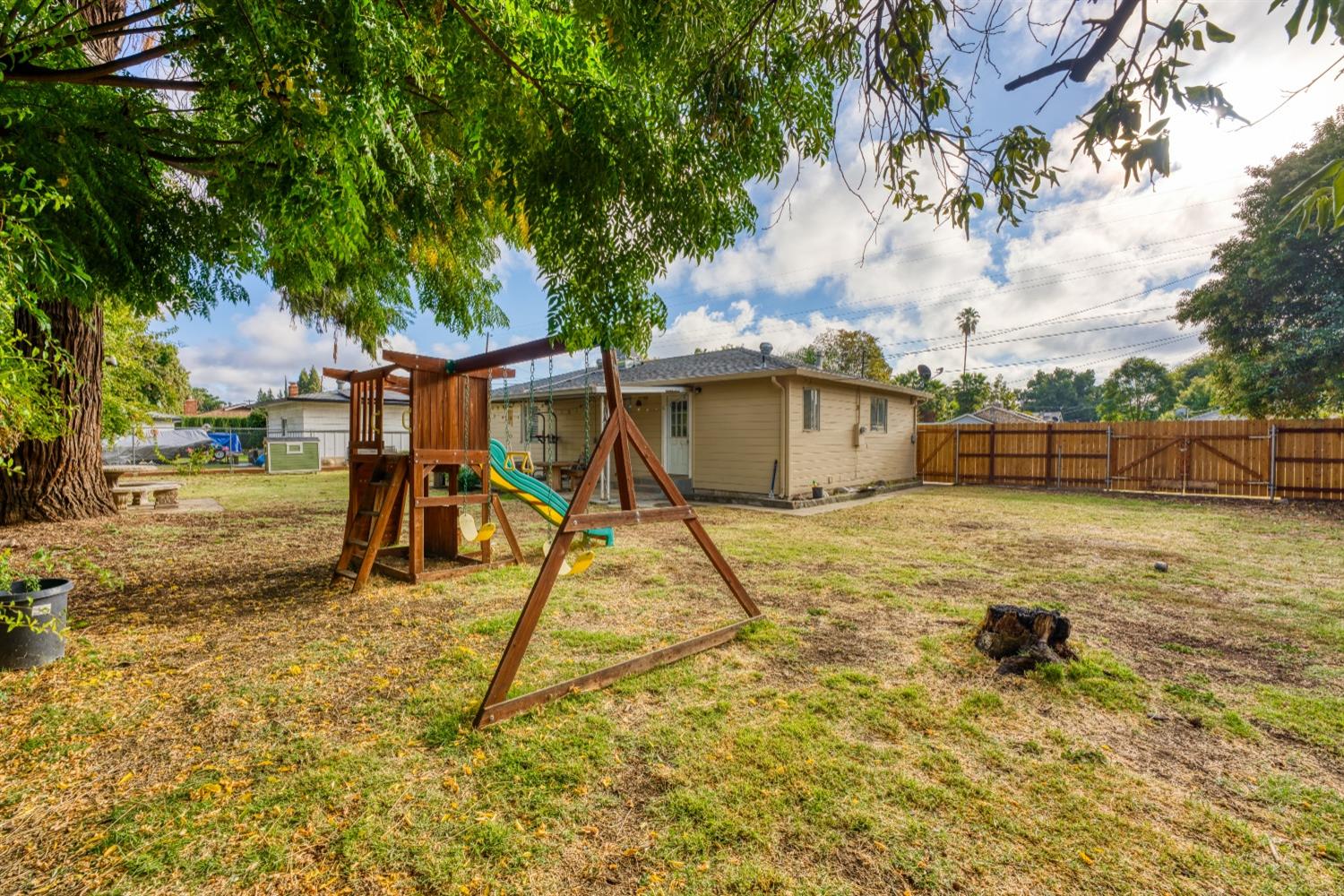 Detail Gallery Image 34 of 36 For 1003 Fleda Ave, Olivehurst,  CA 95961 - 3 Beds | 1/1 Baths