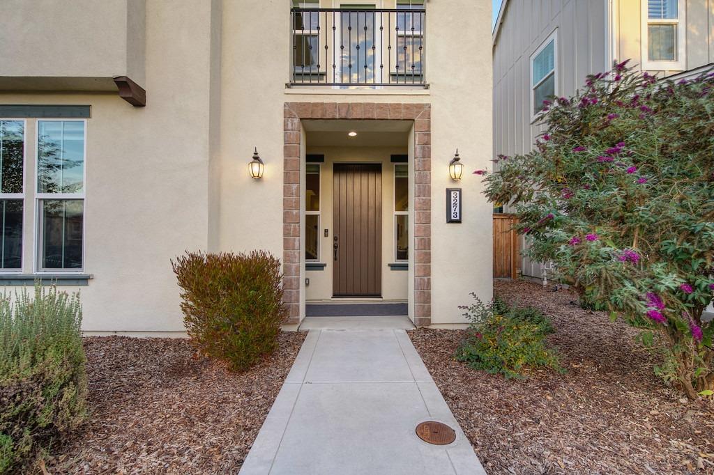 Detail Gallery Image 36 of 37 For 3273 Crocker Dr, Sacramento,  CA 95818 - 3 Beds | 2/1 Baths