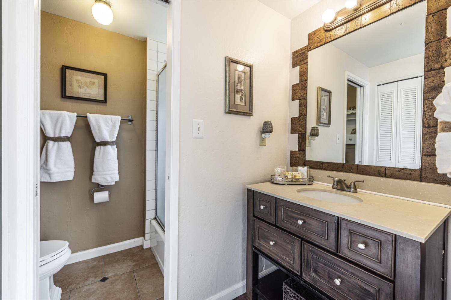 Detail Gallery Image 16 of 30 For 5915 Yeoman Way, Citrus Heights,  CA 95610 - 3 Beds | 2 Baths