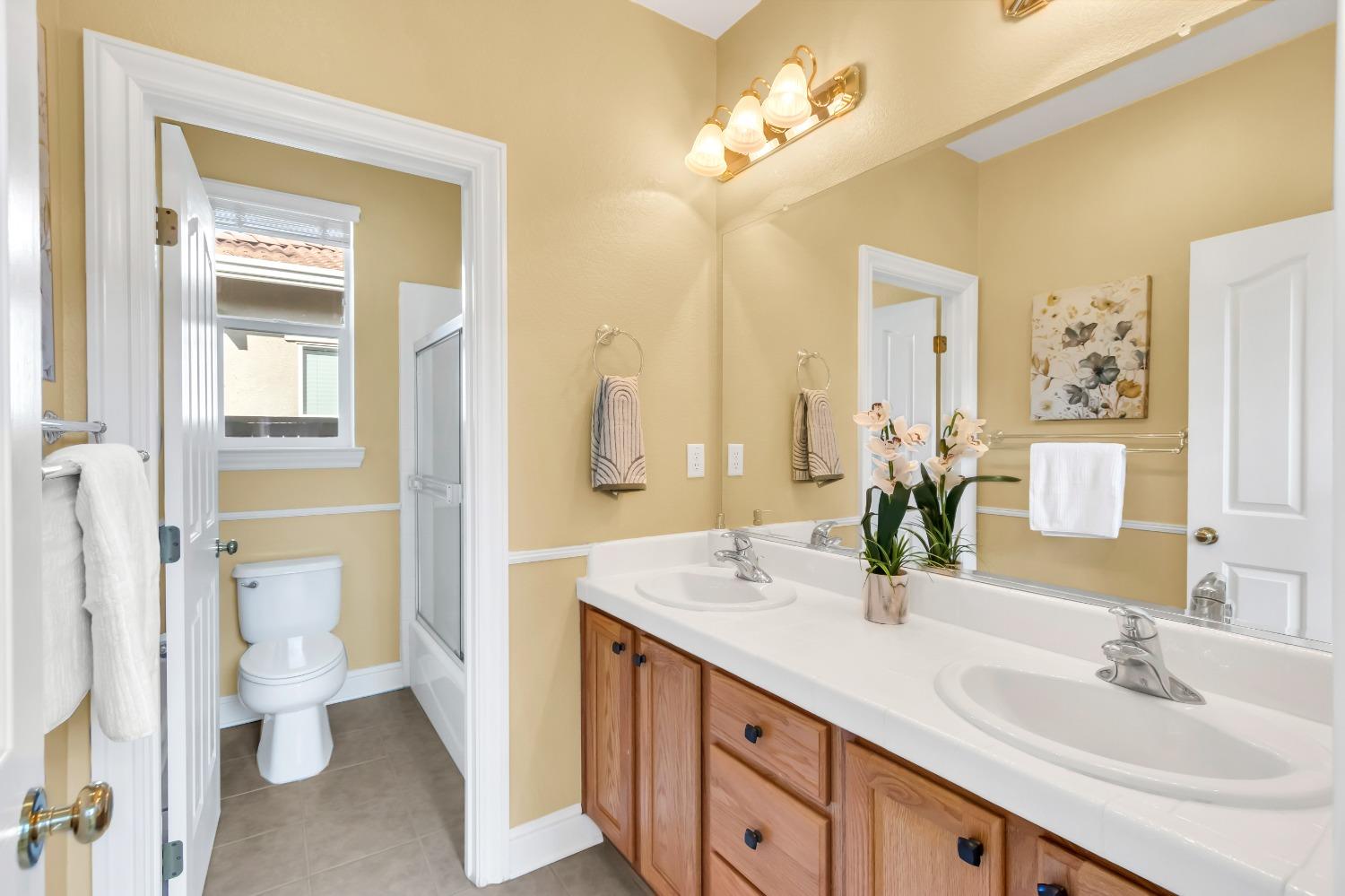 Detail Gallery Image 32 of 44 For 5568 Dunlay Dr, Sacramento,  CA 95835 - 4 Beds | 2/1 Baths