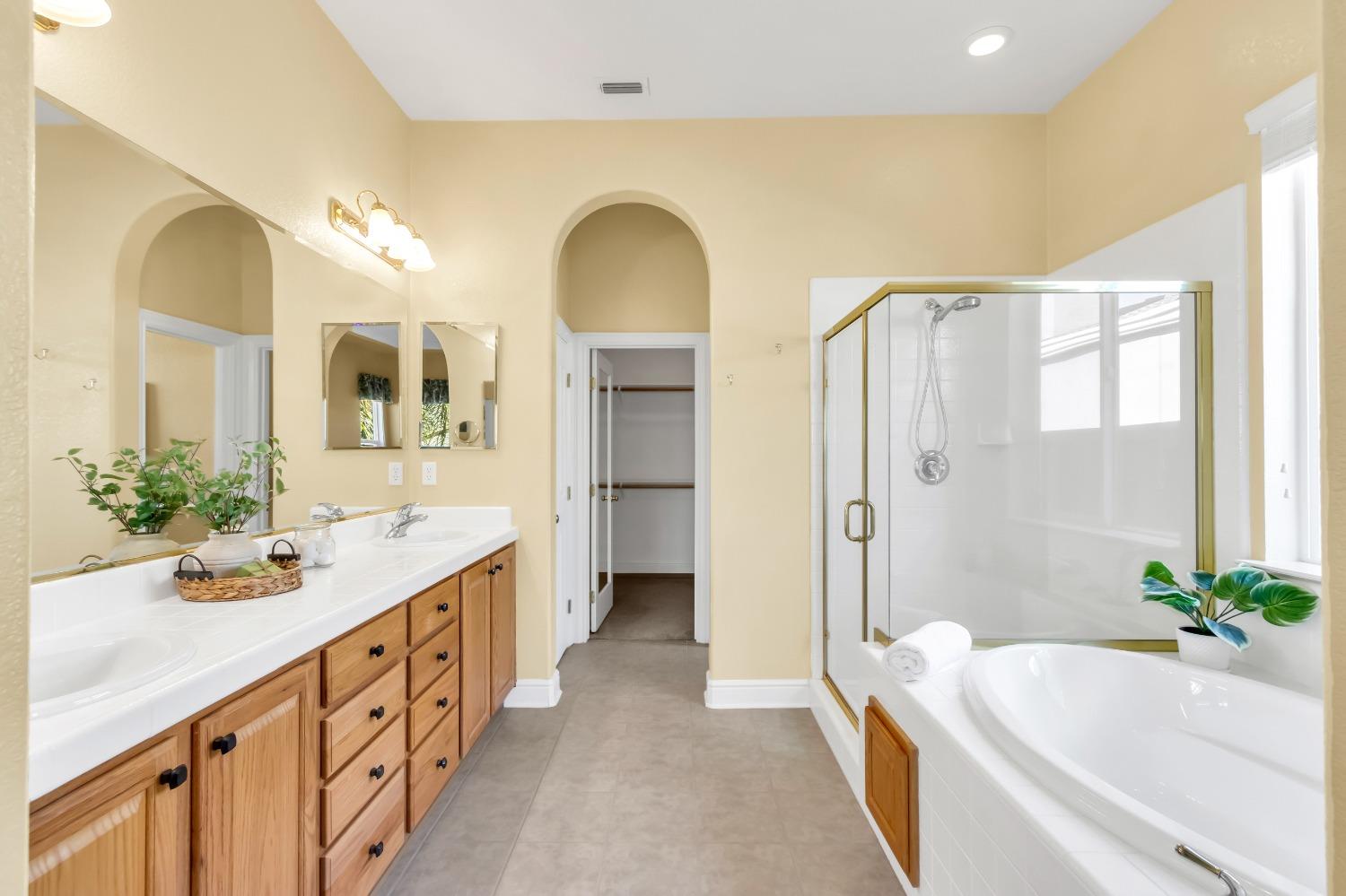 Detail Gallery Image 23 of 44 For 5568 Dunlay Dr, Sacramento,  CA 95835 - 4 Beds | 2/1 Baths