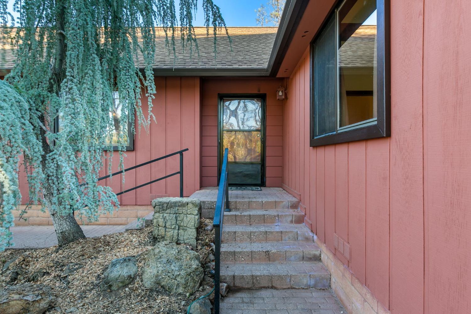 Detail Gallery Image 12 of 71 For 10265 Newtown Rd, Nevada City,  CA 95959 - 4 Beds | 2/1 Baths