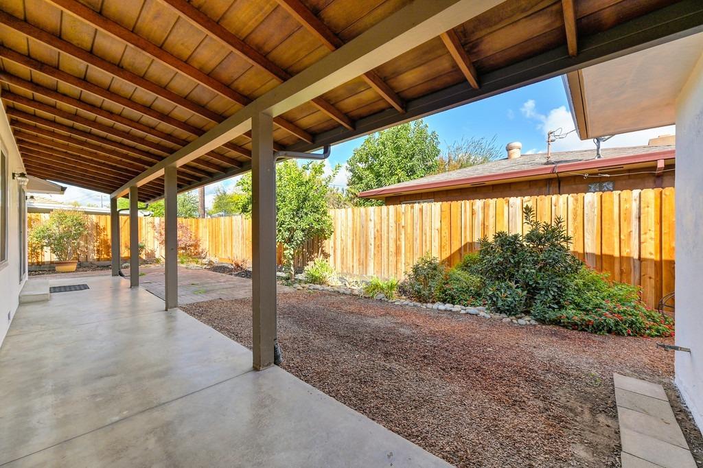 Detail Gallery Image 27 of 32 For 719 Costa Dr, Lodi,  CA 95240 - 2 Beds | 2 Baths