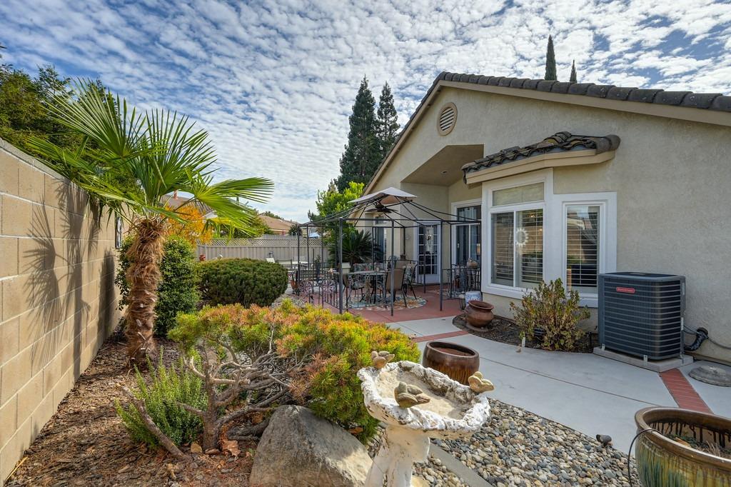 Detail Gallery Image 75 of 90 For 7549 Apple Hollow Loop, Roseville,  CA 95747 - 2 Beds | 2 Baths