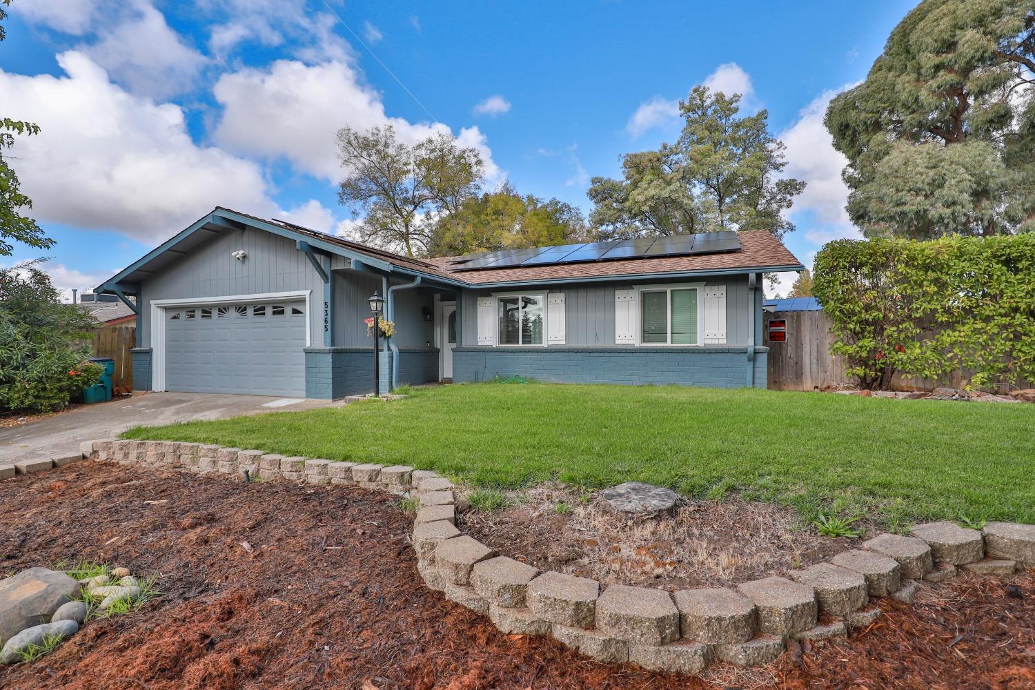 Detail Gallery Image 1 of 21 For 5365 Skycrest Dr, El Dorado,  CA 95623 - 3 Beds | 2 Baths