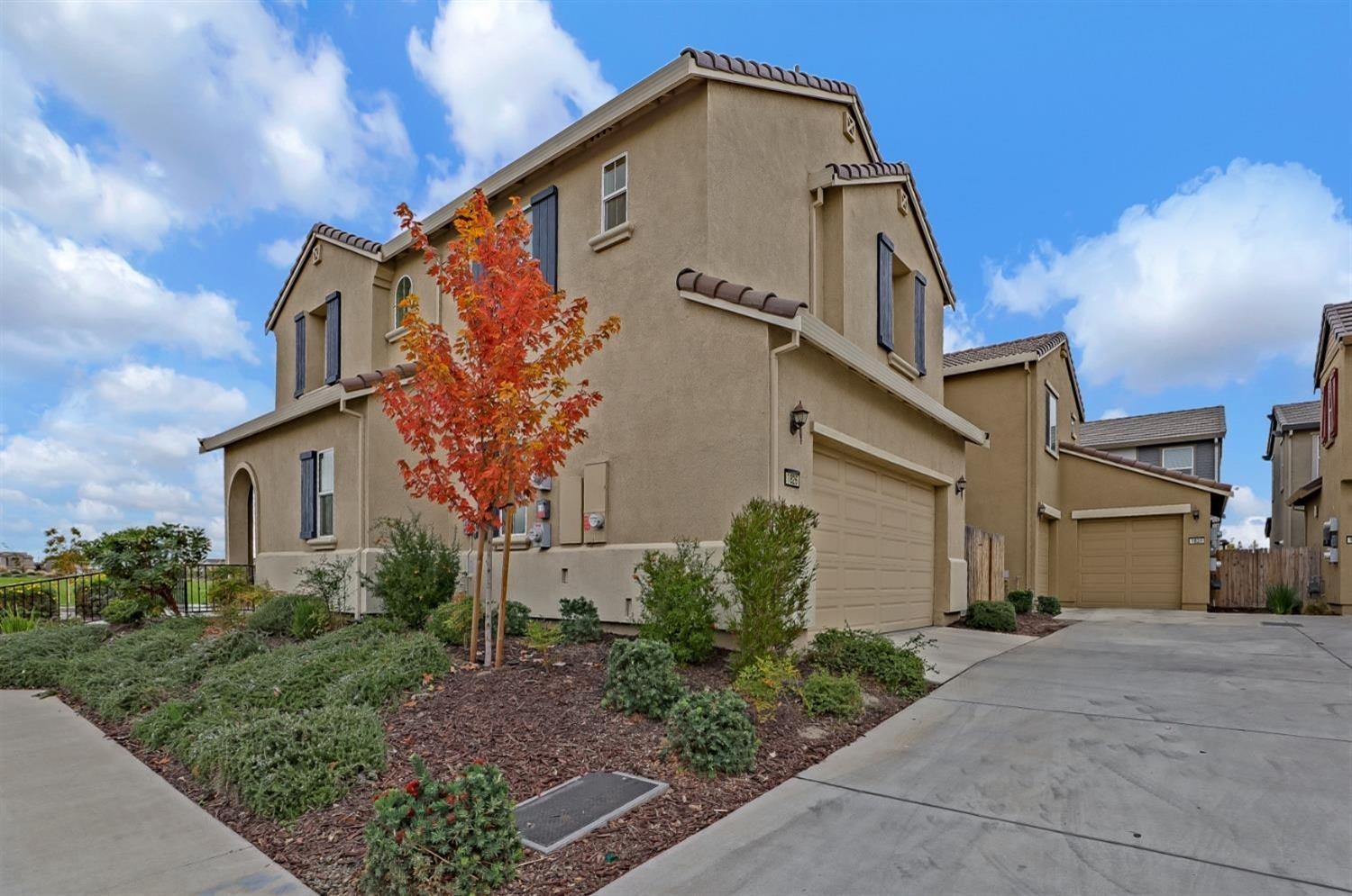 Detail Gallery Image 2 of 14 For 1826 S Breezy Meadow Dr, Sacramento,  CA 95834 - 3 Beds | 2/1 Baths